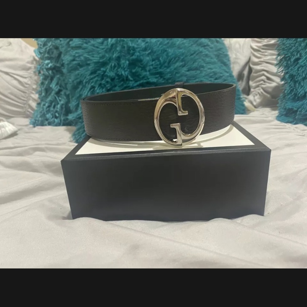Authentic Reversible GUCCI belt 80cm unisex